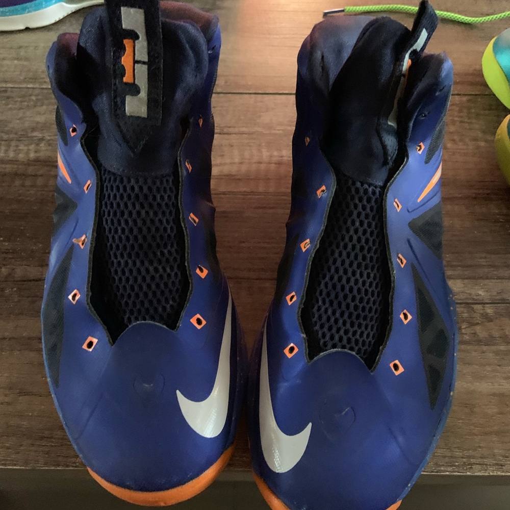 Nike - Picture 2 of 5